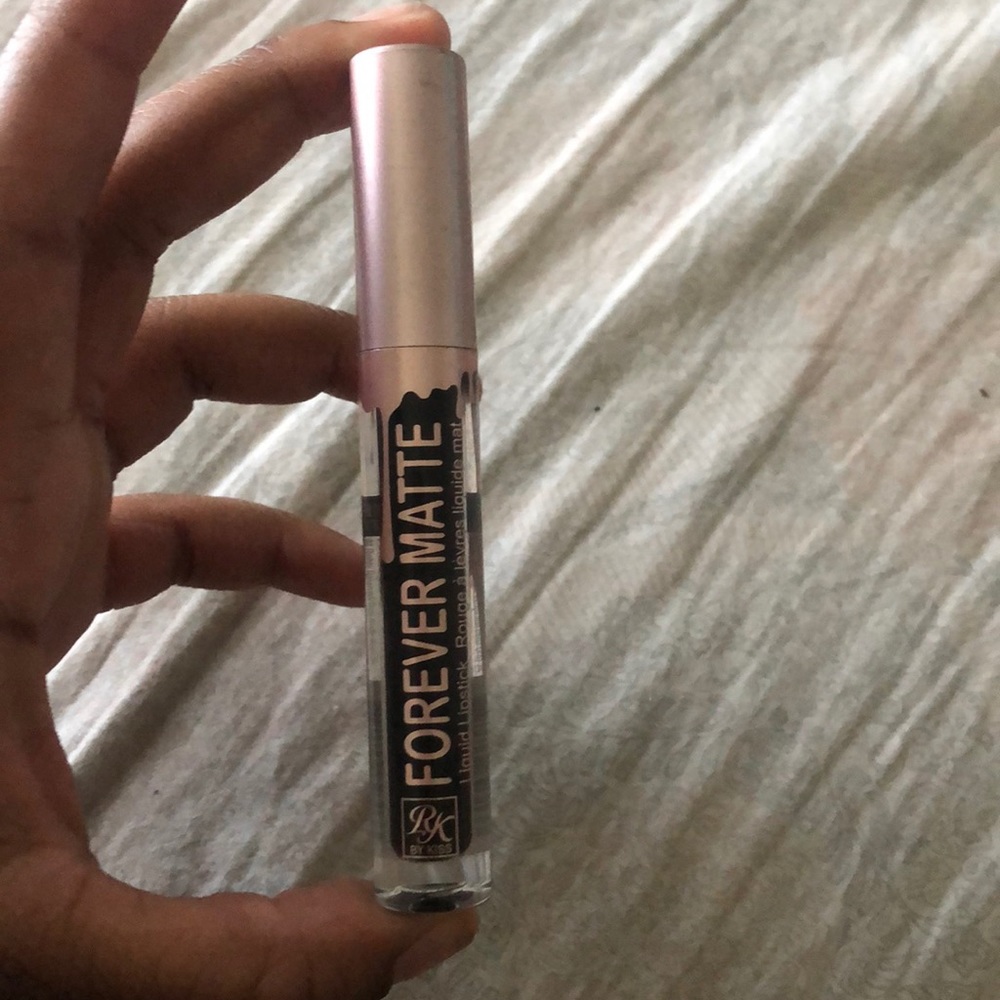 Lipstick Black
